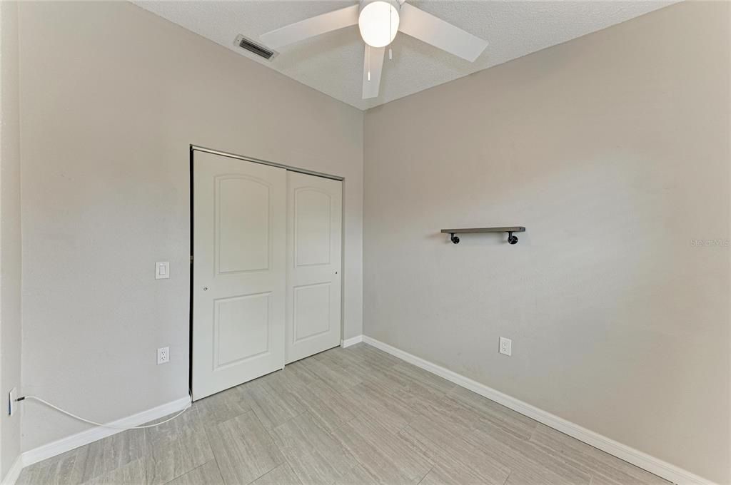 En Venta: $289,000 (3 camas, 2 baños, 1050 Pies cuadrados)