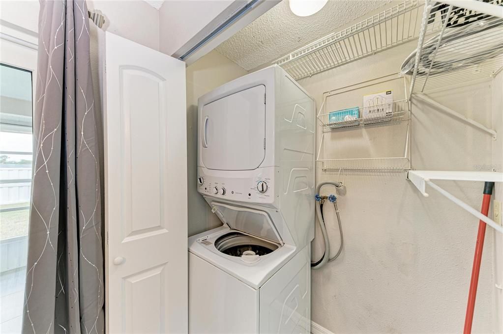 En Venta: $289,000 (3 camas, 2 baños, 1050 Pies cuadrados)