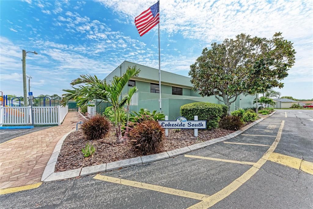 En Venta: $289,000 (3 camas, 2 baños, 1050 Pies cuadrados)