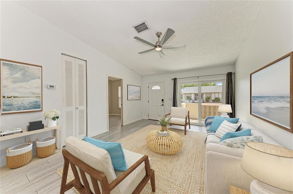 En Venta: $289,000 (3 camas, 2 baños, 1050 Pies cuadrados)