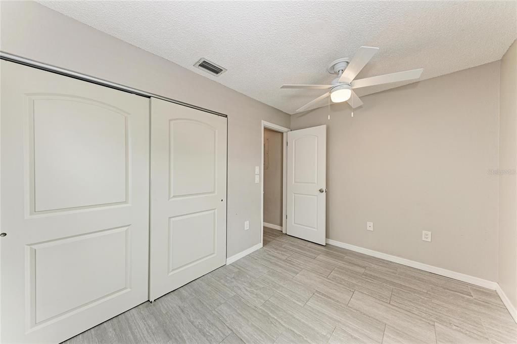 En Venta: $289,000 (3 camas, 2 baños, 1050 Pies cuadrados)