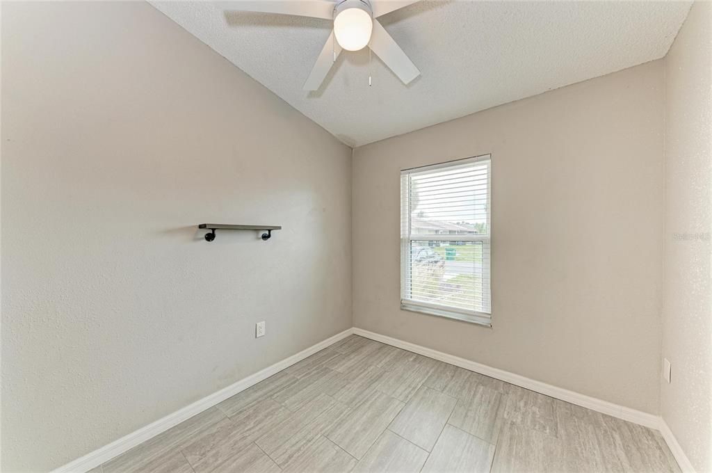 En Venta: $289,000 (3 camas, 2 baños, 1050 Pies cuadrados)