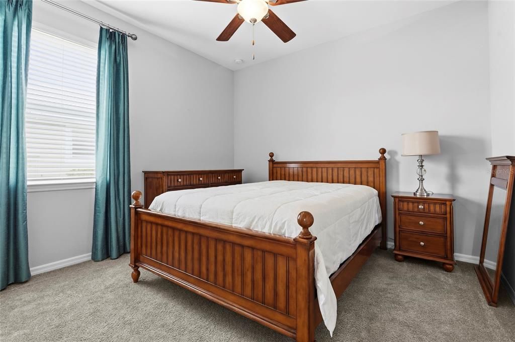 Active With Contract: $374,900 (3 beds, 2 baths, 1986 Square Feet)