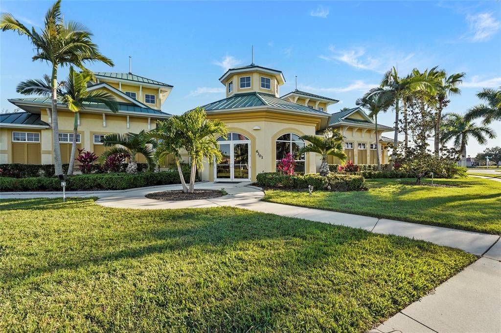 Active With Contract: $374,900 (3 beds, 2 baths, 1986 Square Feet)