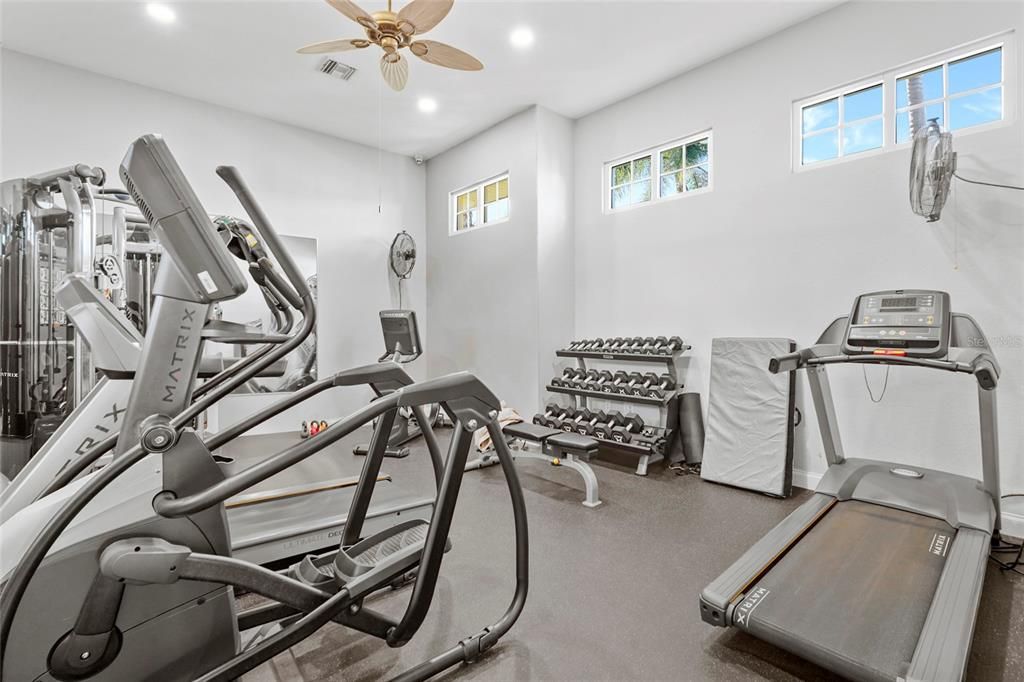 Active With Contract: $374,900 (3 beds, 2 baths, 1986 Square Feet)