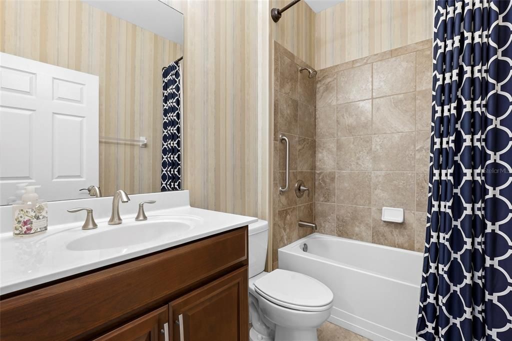 Active With Contract: $374,900 (3 beds, 2 baths, 1986 Square Feet)