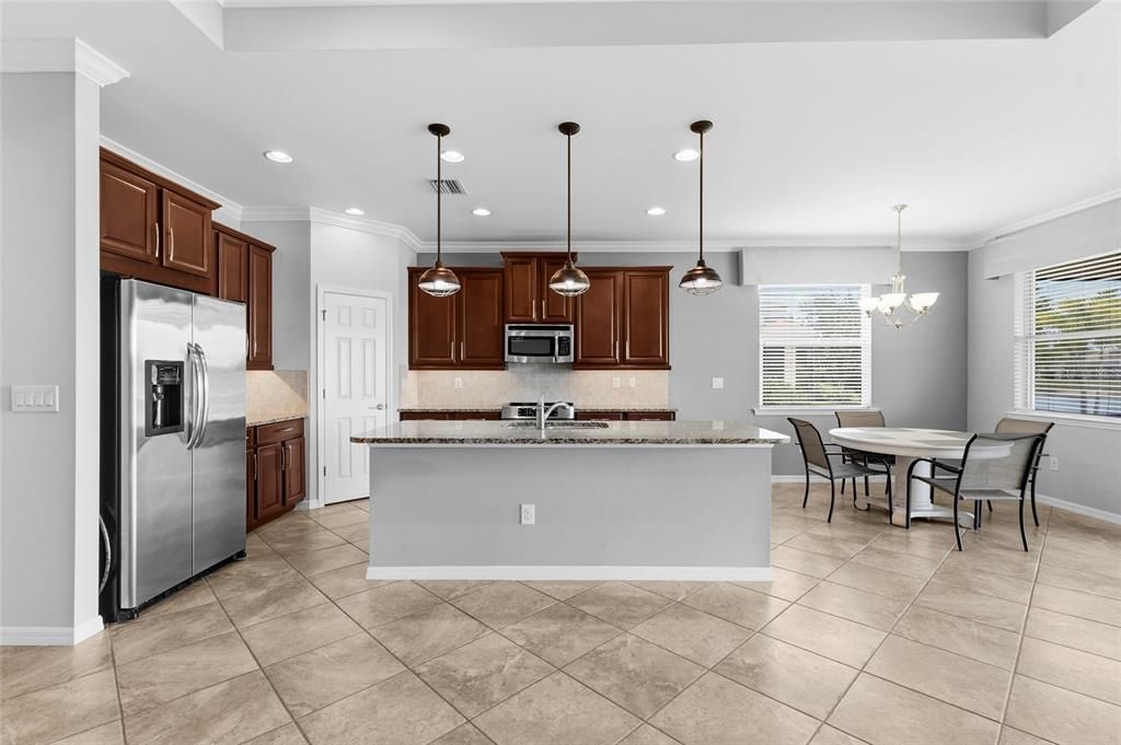 Active With Contract: $374,900 (3 beds, 2 baths, 1986 Square Feet)