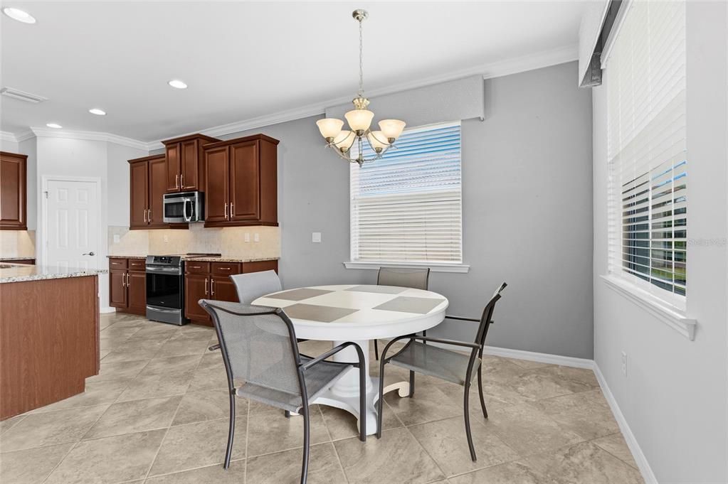 Active With Contract: $374,900 (3 beds, 2 baths, 1986 Square Feet)