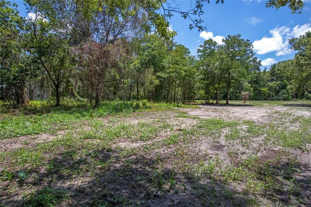На продажу: $274,900 (1.25 acres)