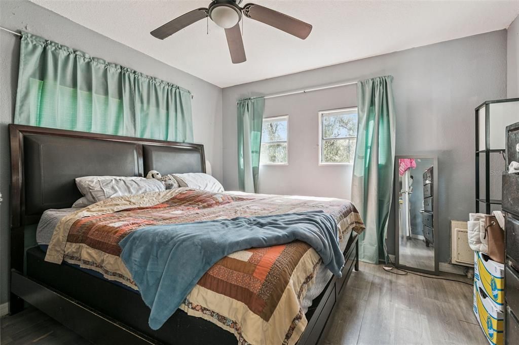 На продажу: $274,900 (1.25 acres)