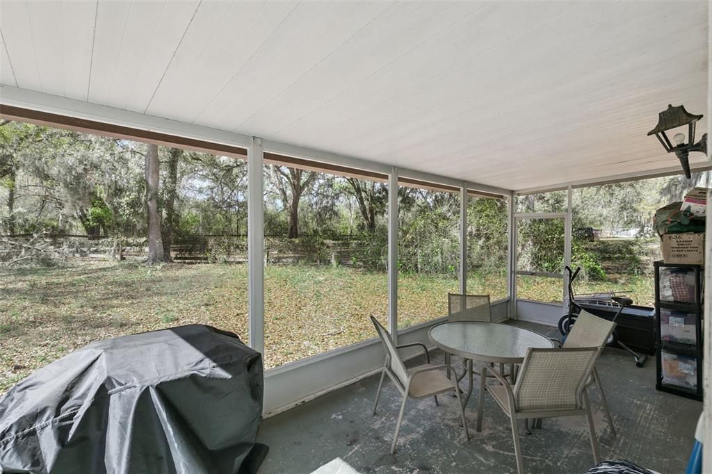 На продажу: $274,900 (1.25 acres)