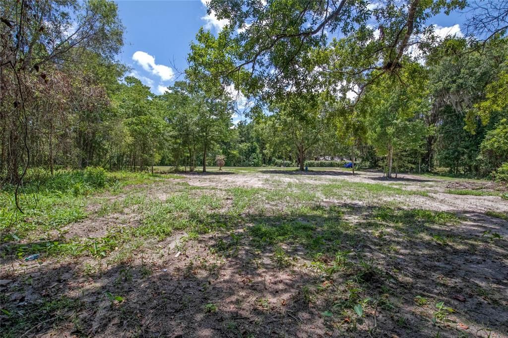 На продажу: $274,900 (1.25 acres)