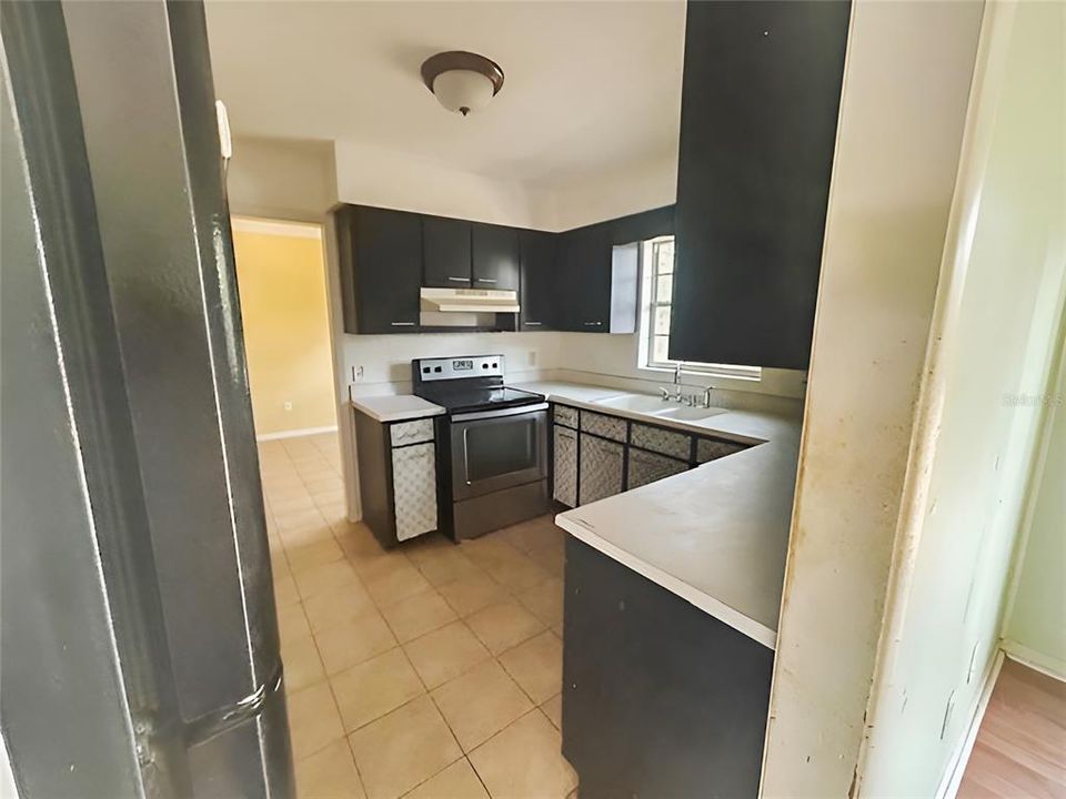 For Sale: $147,900 (3 beds, 2 baths, 1376 Square Feet)