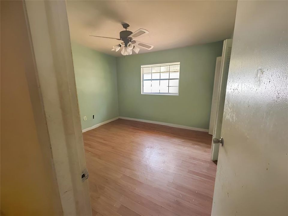 For Sale: $147,900 (3 beds, 2 baths, 1376 Square Feet)