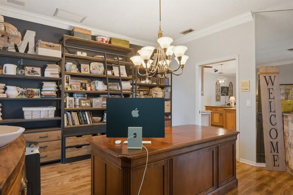 Под контрактом: $939,000 (5 спален, 3 ванн, 2965 Квадратных фут)