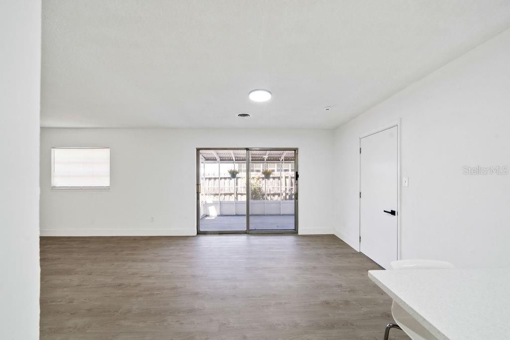 En Venta: $274,200 (3 camas, 2 baños, 1572 Pies cuadrados)