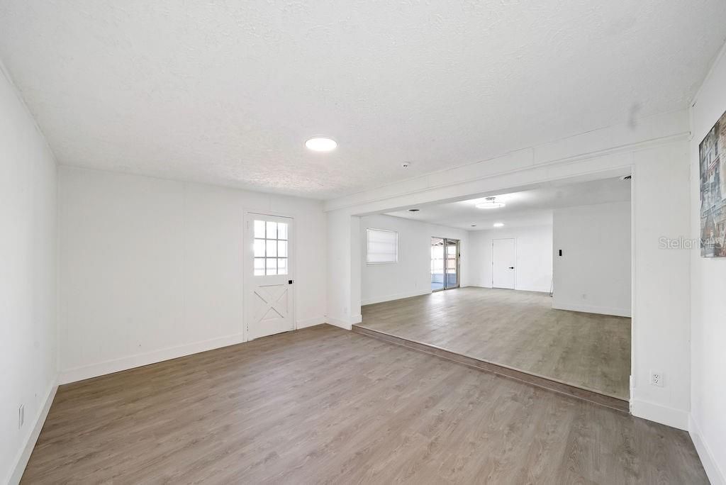 En Venta: $274,200 (3 camas, 2 baños, 1572 Pies cuadrados)