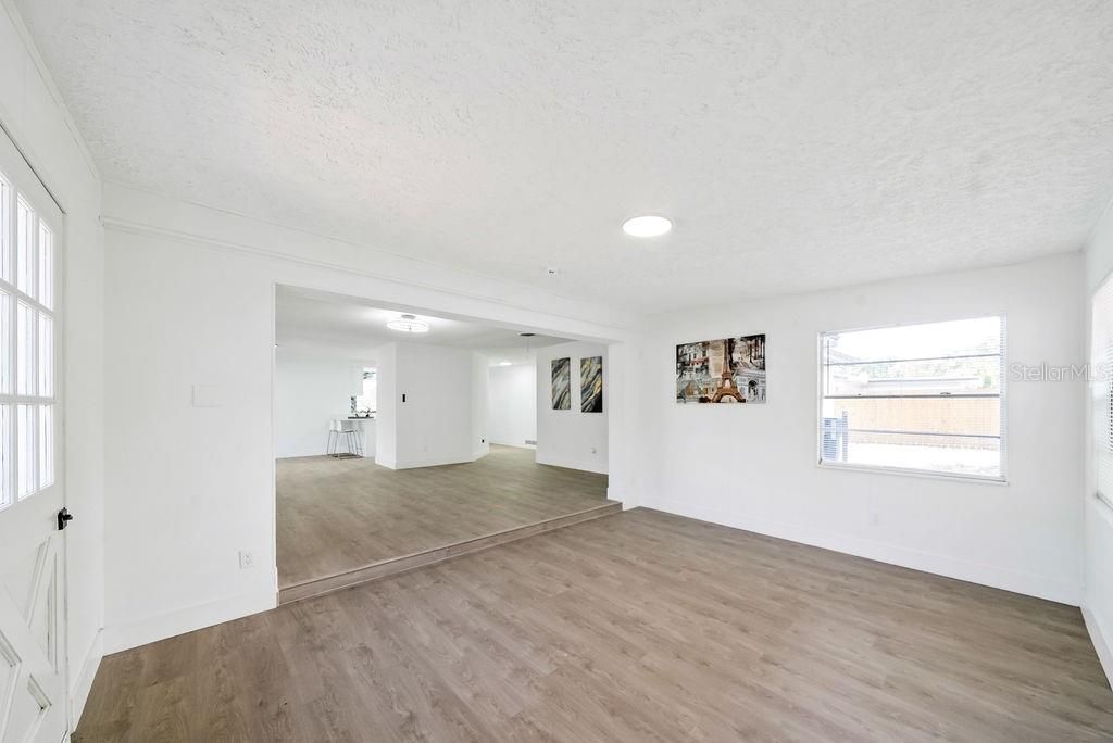 En Venta: $274,200 (3 camas, 2 baños, 1572 Pies cuadrados)