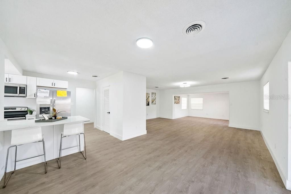 En Venta: $274,200 (3 camas, 2 baños, 1572 Pies cuadrados)