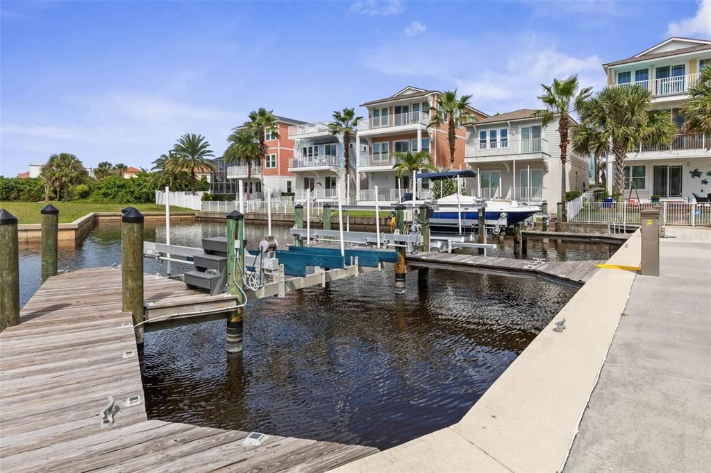 For Rent: $4,995 (4 beds, 3 baths, 2749 Square Feet)