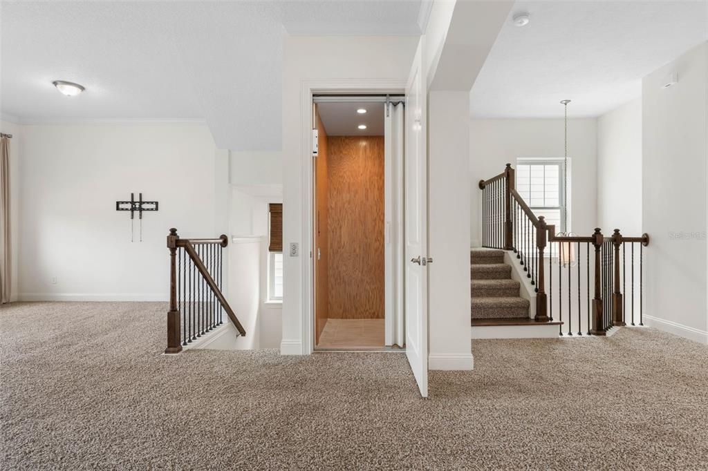 For Rent: $4,995 (4 beds, 3 baths, 2749 Square Feet)