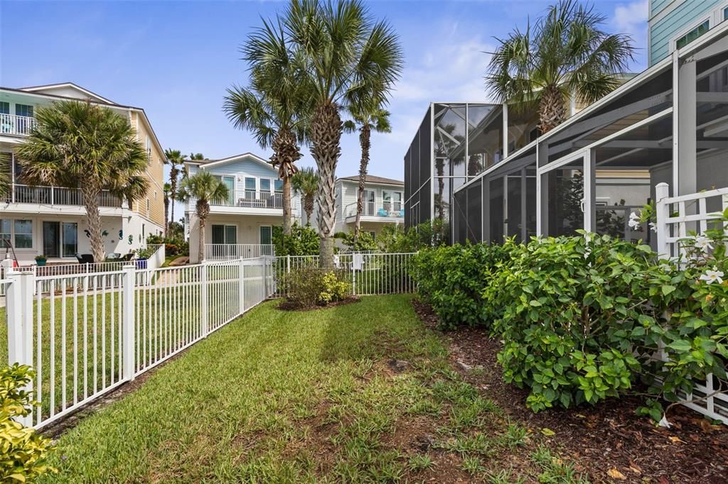 For Rent: $4,995 (4 beds, 3 baths, 2749 Square Feet)