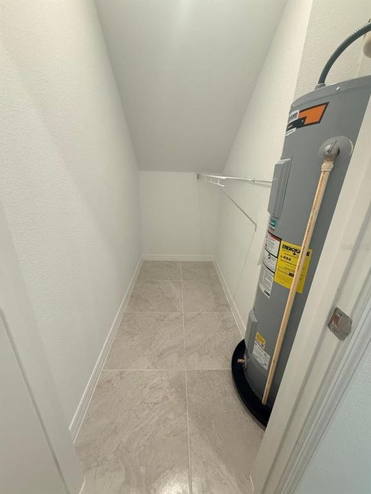 Activo con contrato: $2,850 (3 camas, 2 baños, 1652 Pies cuadrados)