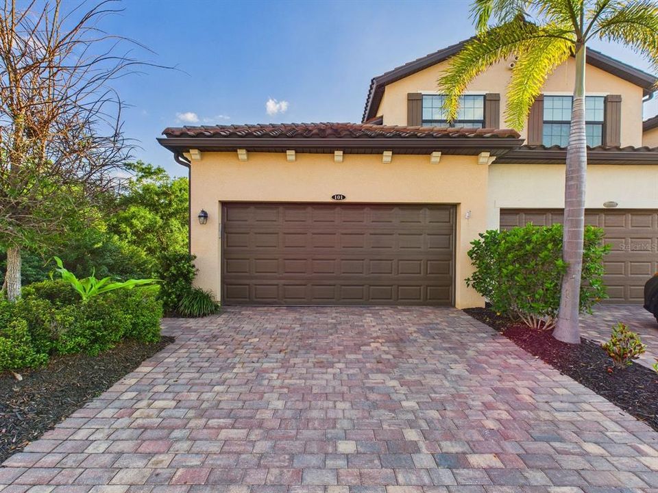 En Venta: $372,000 (3 camas, 2 baños, 1706 Pies cuadrados)
