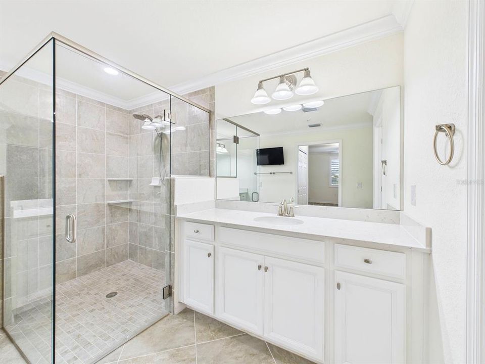 En Venta: $372,000 (3 camas, 2 baños, 1706 Pies cuadrados)