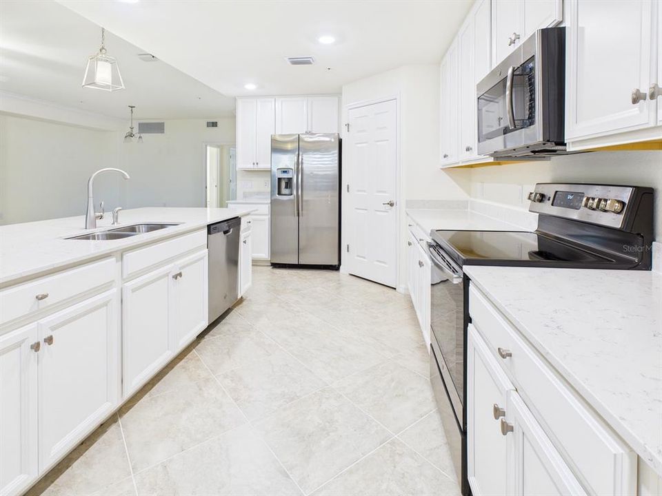 En Venta: $372,000 (3 camas, 2 baños, 1706 Pies cuadrados)
