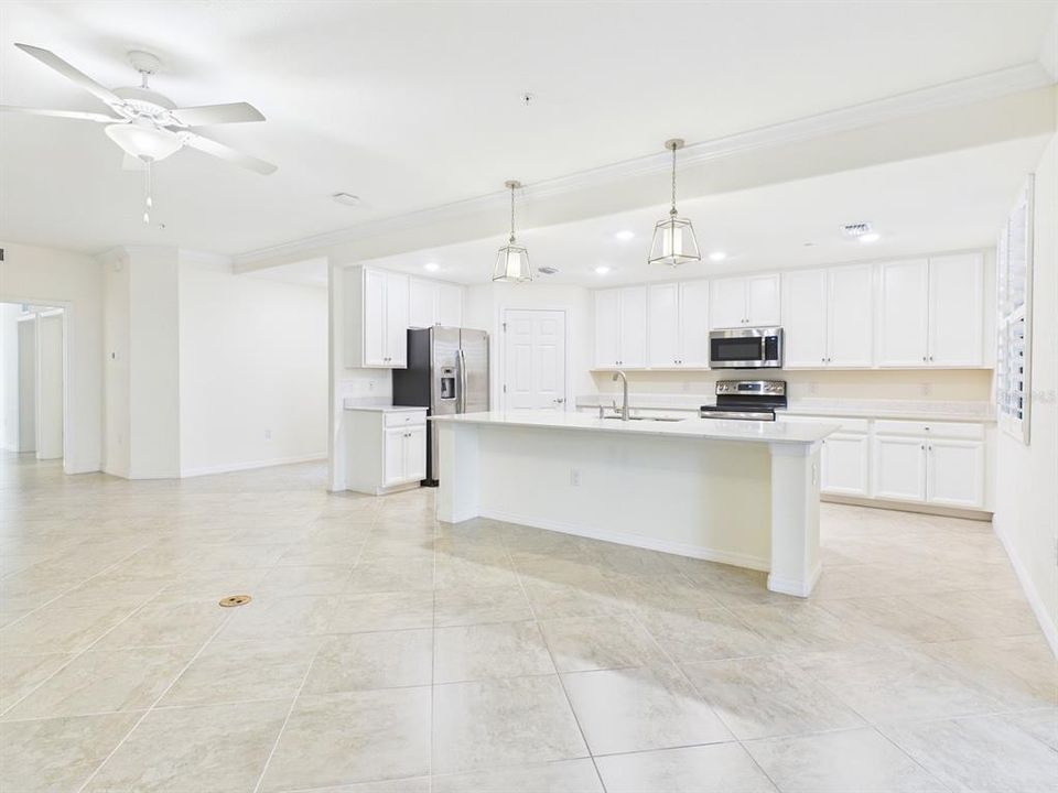 En Venta: $372,000 (3 camas, 2 baños, 1706 Pies cuadrados)