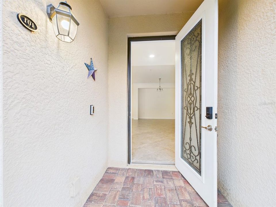 En Venta: $372,000 (3 camas, 2 baños, 1706 Pies cuadrados)