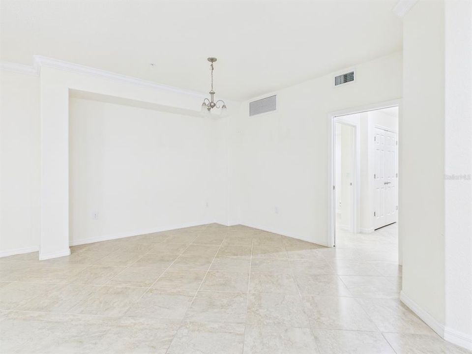 En Venta: $372,000 (3 camas, 2 baños, 1706 Pies cuadrados)