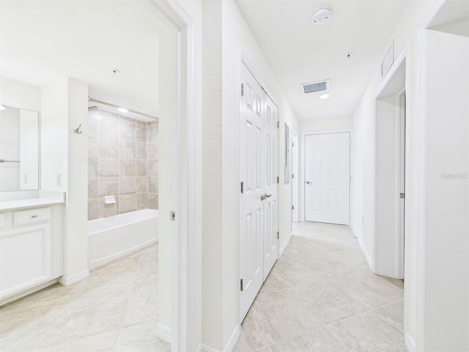 En Venta: $372,000 (3 camas, 2 baños, 1706 Pies cuadrados)