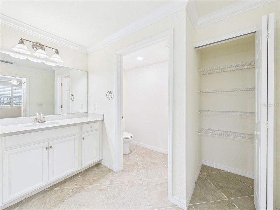 En Venta: $372,000 (3 camas, 2 baños, 1706 Pies cuadrados)