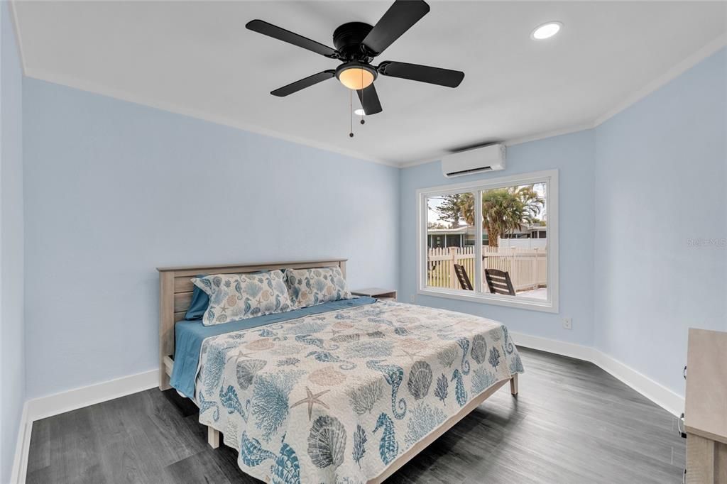 For Sale: $579,000 (2 beds, 2 baths, 1065 Square Feet)