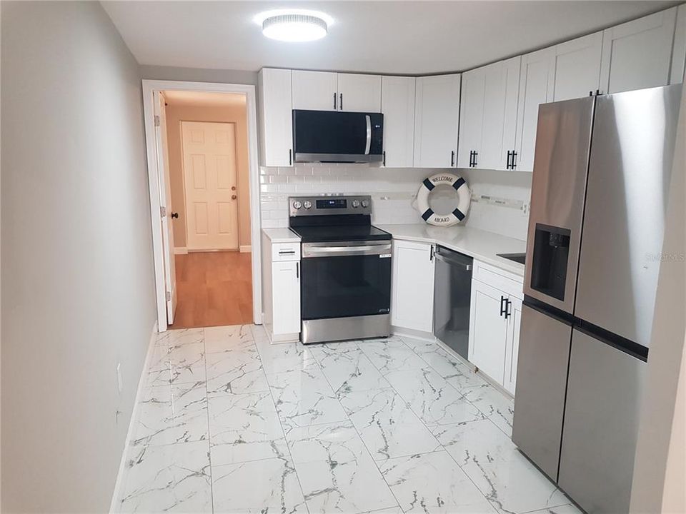 Active With Contract: $499,000 (6 beds, 0 baths, 1980 Square Feet)
