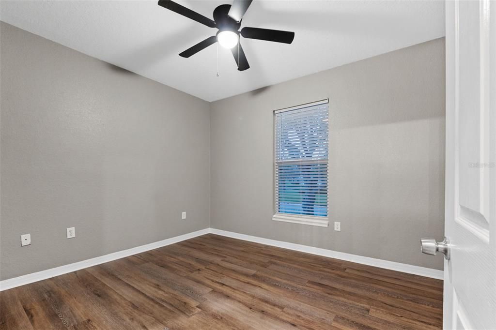 Active With Contract: $1,150 (1 beds, 1 baths, 808 Square Feet)