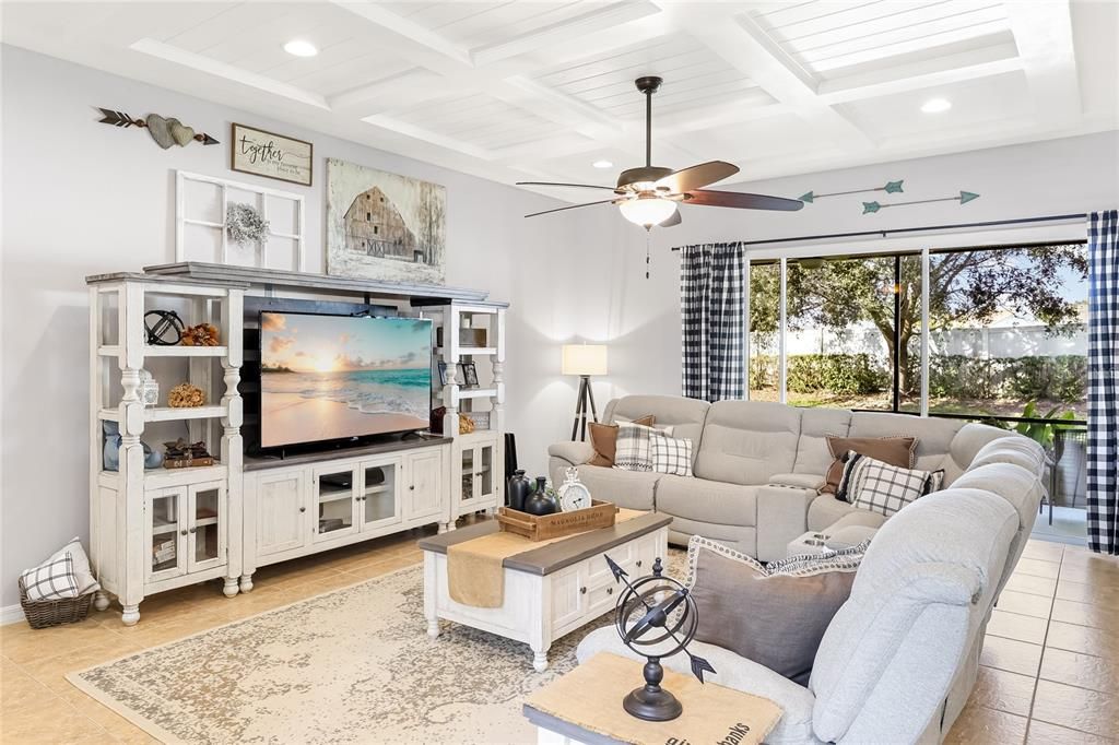 Activo con contrato: $800,000 (5 camas, 4 baños, 4378 Pies cuadrados)