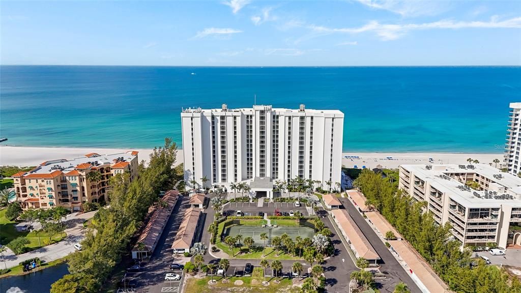 На продажу: $1,550,000 (2 спален, 2 ванн, 1470 Квадратных фут)