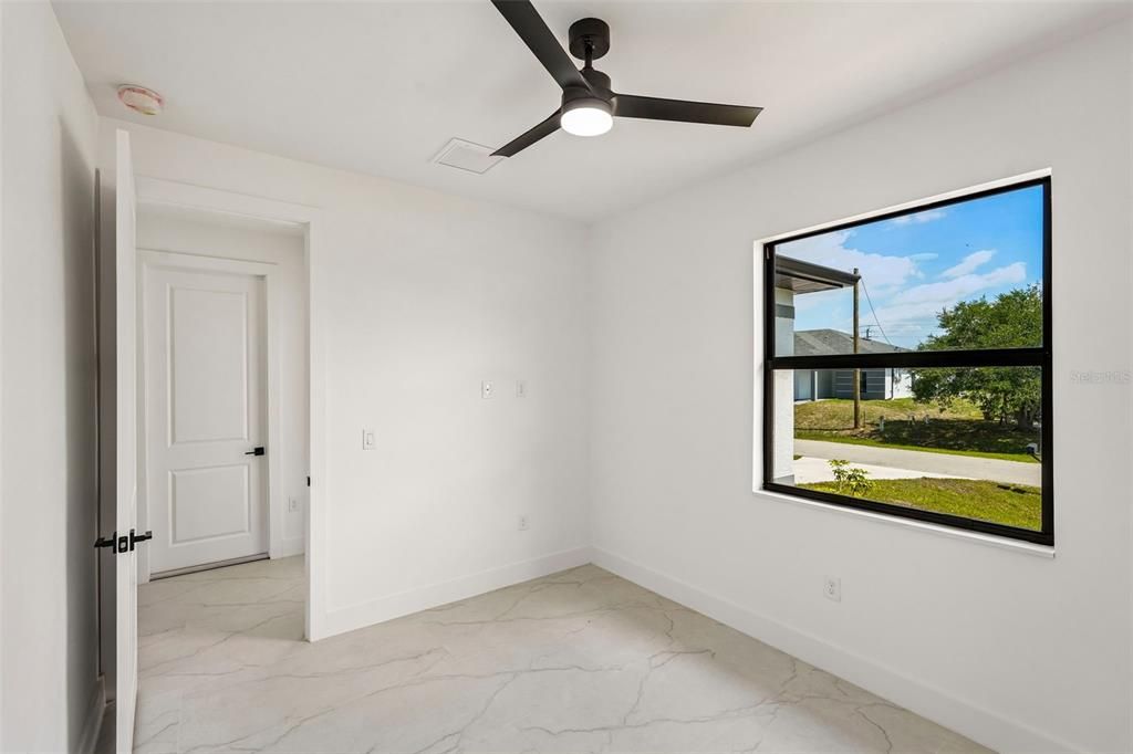 En Venta: $520,000 (6 camas, 0 baños, 2400 Pies cuadrados)