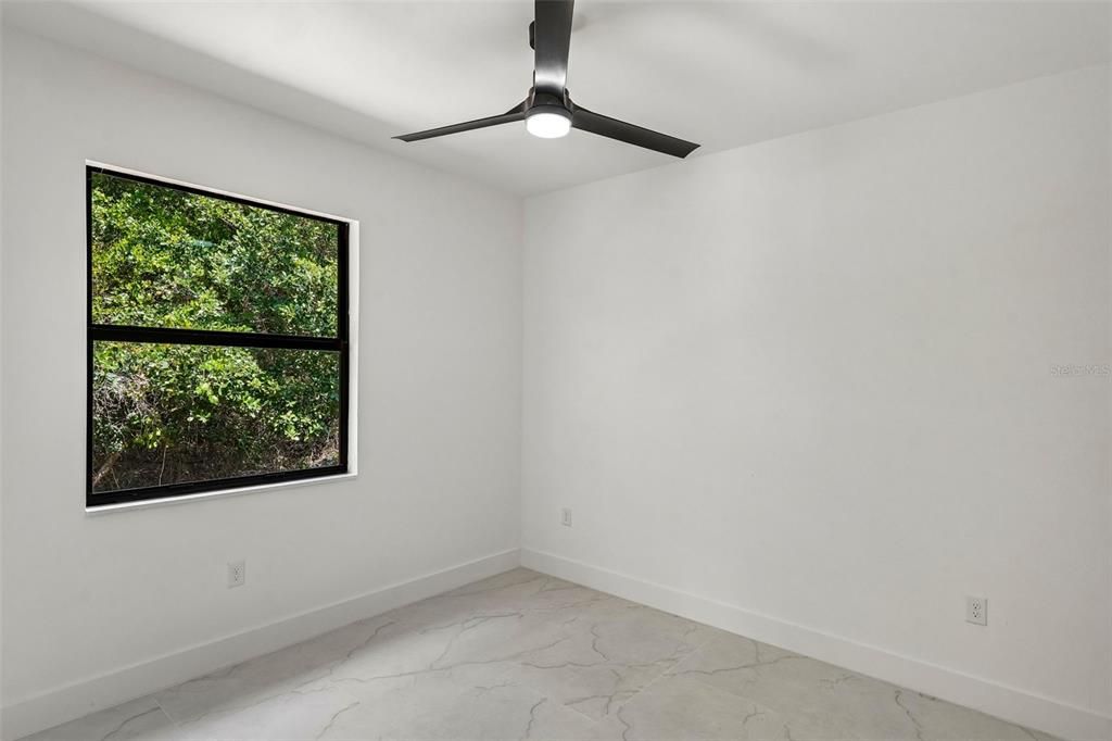 En Venta: $520,000 (6 camas, 0 baños, 2400 Pies cuadrados)