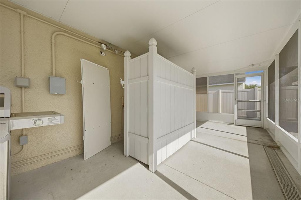合同活跃: $499,000 (3 贝兹, 2 浴室, 1720 平方英尺)