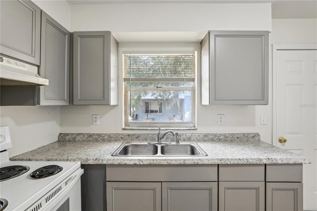 En Venta: $285,000 (4 camas, 0 baños, 1550 Pies cuadrados)