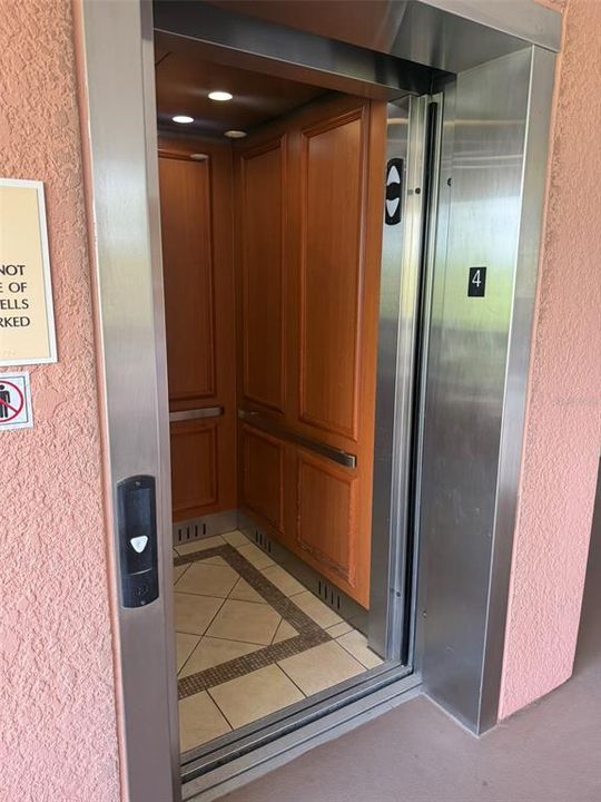 На продажу: $355,000 (3 спален, 3 ванн, 1630 Квадратных фут)