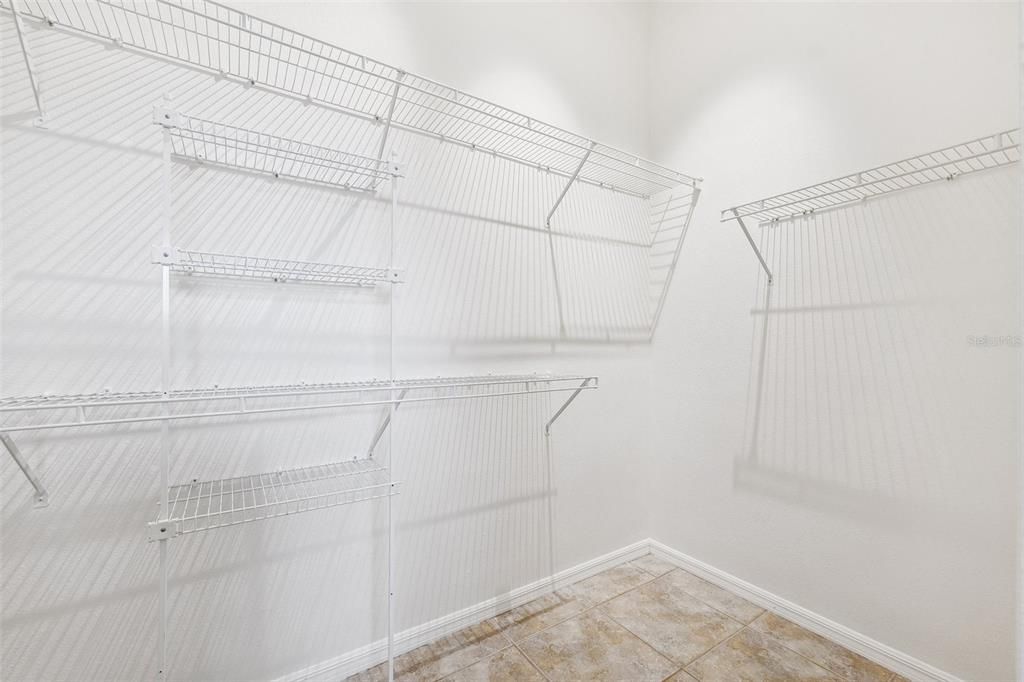 En Venta: $335,000 (3 camas, 2 baños, 1600 Pies cuadrados)