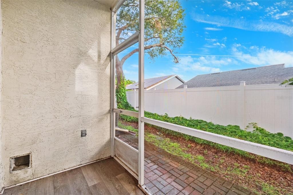 En Venta: $335,000 (3 camas, 2 baños, 1600 Pies cuadrados)