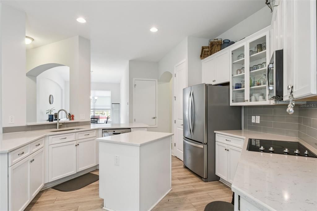 For Sale: $399,900 (3 beds, 2 baths, 1817 Square Feet)
