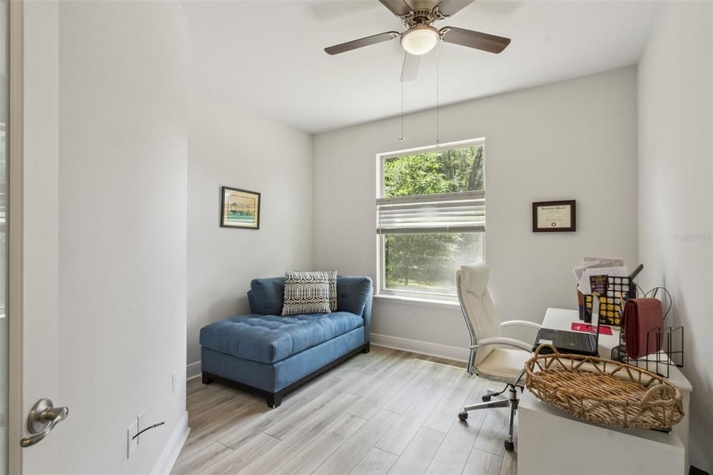 For Sale: $399,900 (3 beds, 2 baths, 1817 Square Feet)