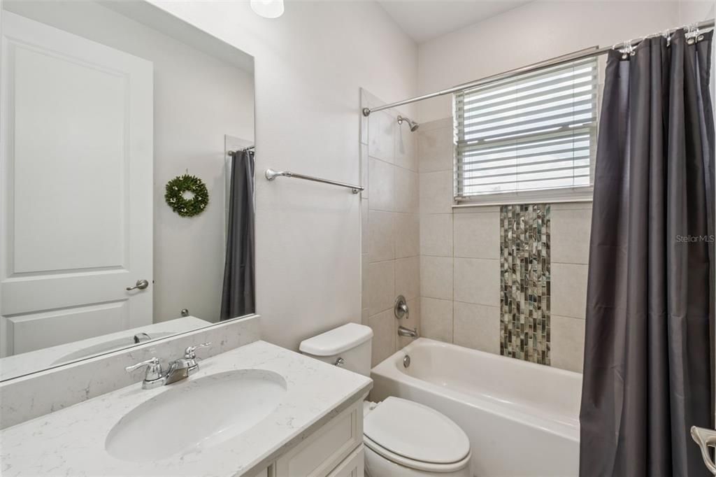 For Sale: $399,900 (3 beds, 2 baths, 1817 Square Feet)